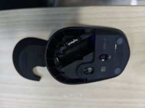 拆个快递。