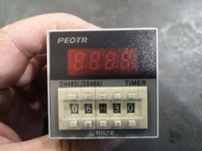再拆一个国产时间继电器，做工明显有些粗糙