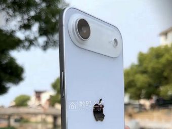 苹果iPhone 17 Air真机曝光：146克史上最轻 但续航要翻车？