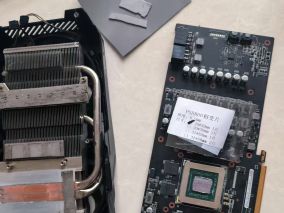 给华硕RX5700更换相变导热片