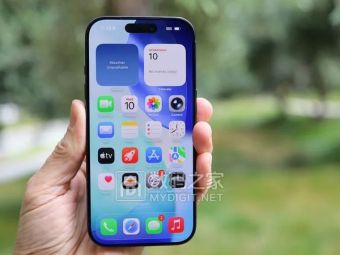 苹果连夜补锅！iOS 26.1更新把「液态玻璃」从晕车模式拉回人间