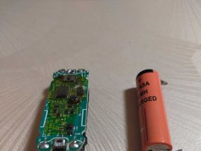 飞利浦剃须刀换电池后续，避坑提示，电烙铁漏电！