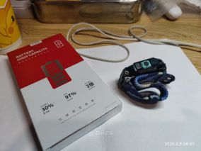 小天才Z6手表换电池后与之前帮朋友换的电芯对比居然不同