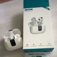 全好全新原包邮蓝牙耳机13包邮