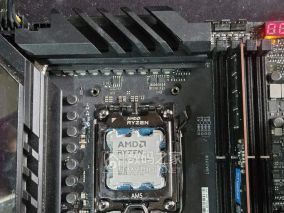 装机一小时直接报废！Reddit网友曝Ryzen 9 9950X3D烧毁，华硕主板再背锅