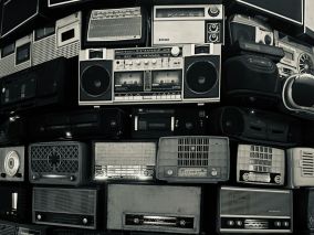 收音机行业的发展与未来:市场趋势、创新