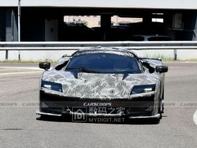 法拉利F80敞篷版谍照曝光！可拆硬顶致敬LaFerrari Aperta，限量399台天价登场