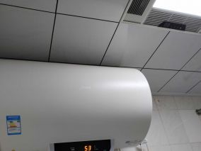 给浴霸换气加个出气孔