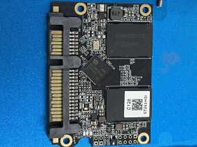 昨天买了JD4个SSD 128G的闲得慌，都拆开了看看