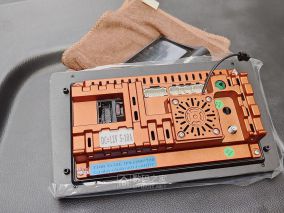 新买的大屏导航机拆机改造，鼎微T100方案的车机。