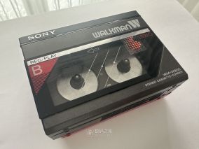 1985年的SONY WM-W800，世界上唯一一台双卡磁带随身听拆解打理复活
