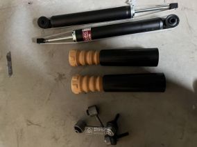 明锐更换后减震器