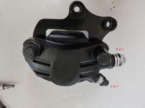 拆个电动车刹车泵，还发现了徒手排空气方法