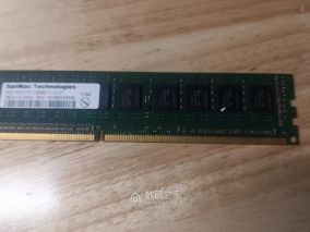 接触电脑20多年第一次见如此奇葩的内存条 SanMax 4GB