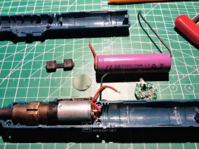 又买了个龙飒电动螺丝刀，改Type-C换大容量电池