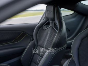 福特野马GTD液态碳纤维版亮相！不喷漆裸奔轻近6公斤，V8机增800匹+​