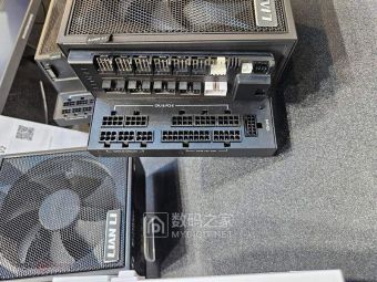 联力出了个会自动关机的智能集线器，专治显卡电源接口频繁烧毁顽疾