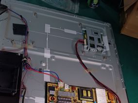 创维42E650用8R86机芯绿灯亮不开机，用模块改造修复成功，附电路图纸