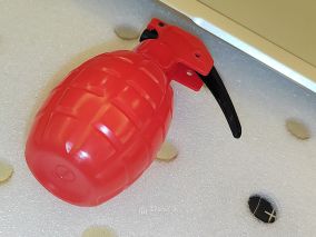 小山拆解：报告各位长官，我今天捡到个雷，幸好没炸，拆了。。。