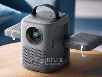 安克这款能‘扭头’的投影仪有点东西，但便携人设崩了？