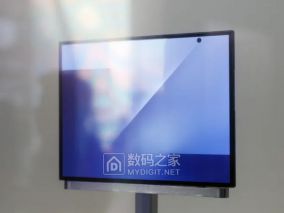 三星三折叠真机亮相APEC：锁在玻璃箱里的“G字折叠”魔法​