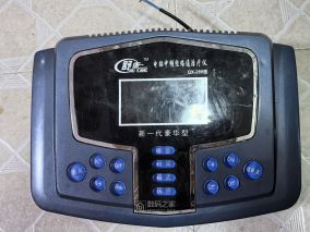 QX-266电脑中频经络通治疗仪拆解