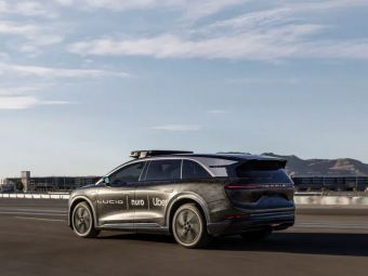 Uber给Lucid和Nuro砸数亿美元搞大事：2万台豪华无人出租车2026年上路​