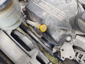 10年老江淮瑞风M3更换助力泵皮带