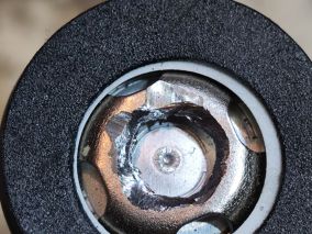 拆解LG 18650锂电池，终于搞清楚安全阀机制