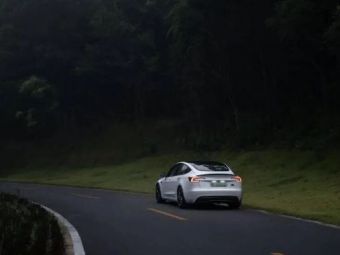 新款 Model 3 制动性能不佳？瑞典杂志与特斯拉瑞典各执一词