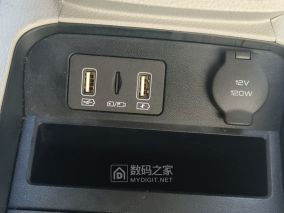 维修比亚迪USB接口总成，巧用毫伏档找出短路的电容