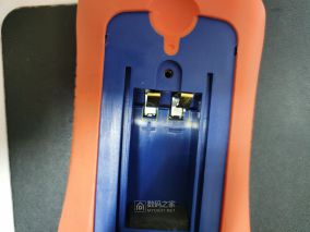 同惠TH2822E的电池供电仓防呆保护问题