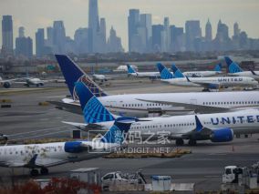 美联航托运行李费涨10刀！出差党旅游人，这波燃油费羊毛难薅了