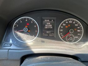 跨界维修：大众汽车报5个故障黄灯、更换ABS轮速传感器