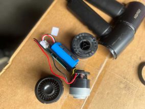 拆解网红爱图腾的手持吸尘器