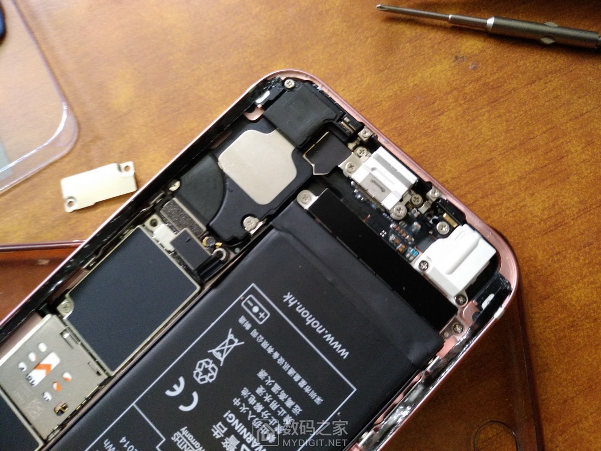 拆苹果6s换电池