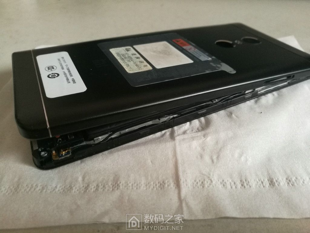 拆解进水损坏的红米5plus - 拆机乐园 数码之家