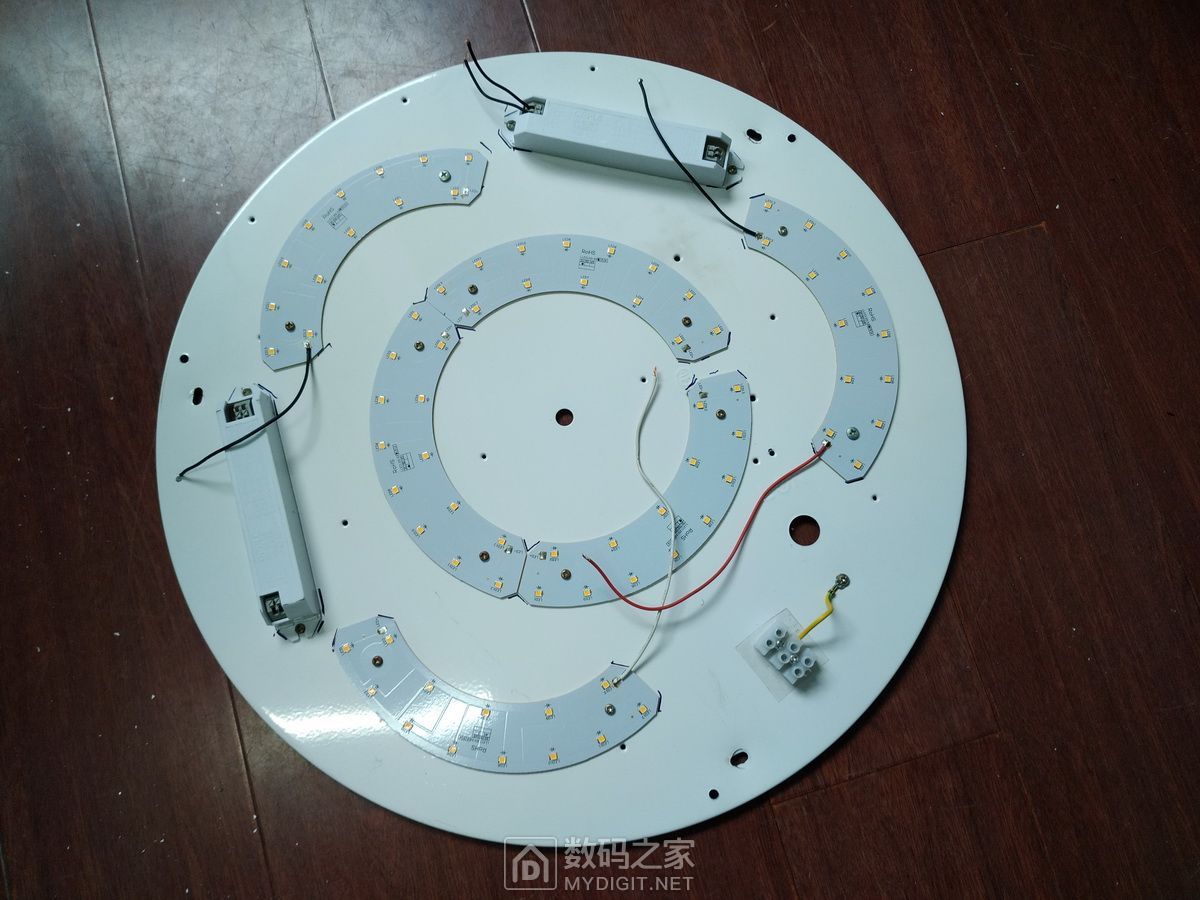 拆奥朵吸顶灯换松下暖光环形19w灯片2