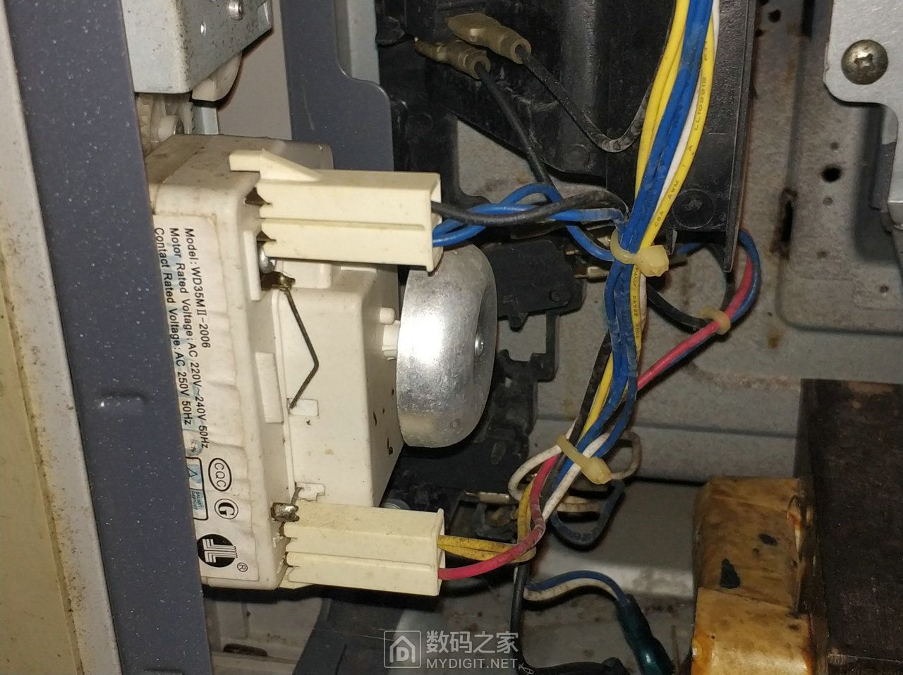 拆修美的微波炉不加热故障型号mm823ea6ps