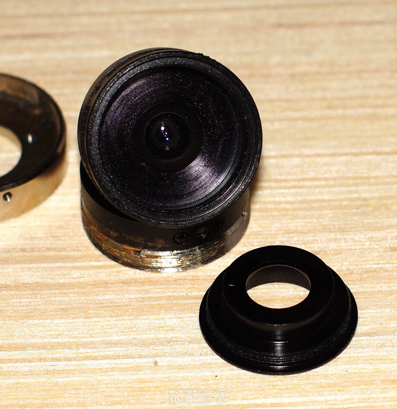 拆一只监控摄像头镜头6mmf12