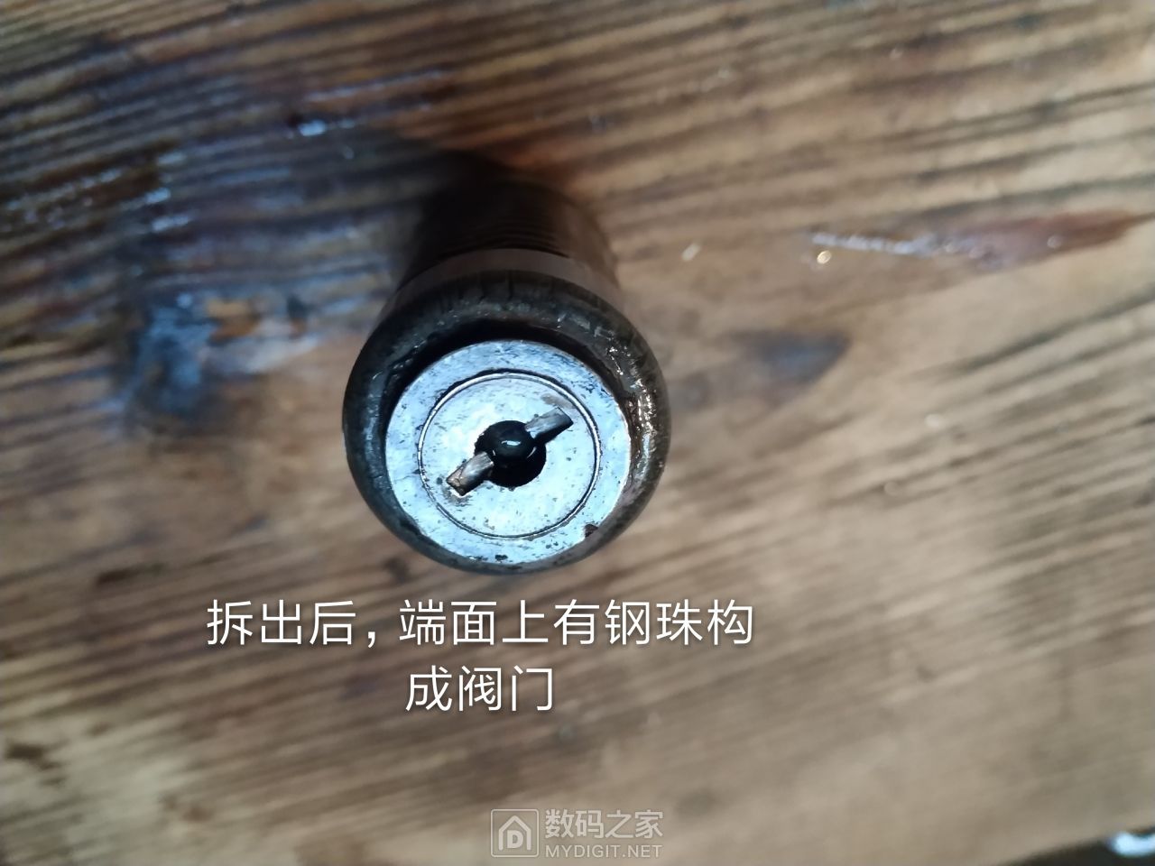 闭门器拆解内部构造图片