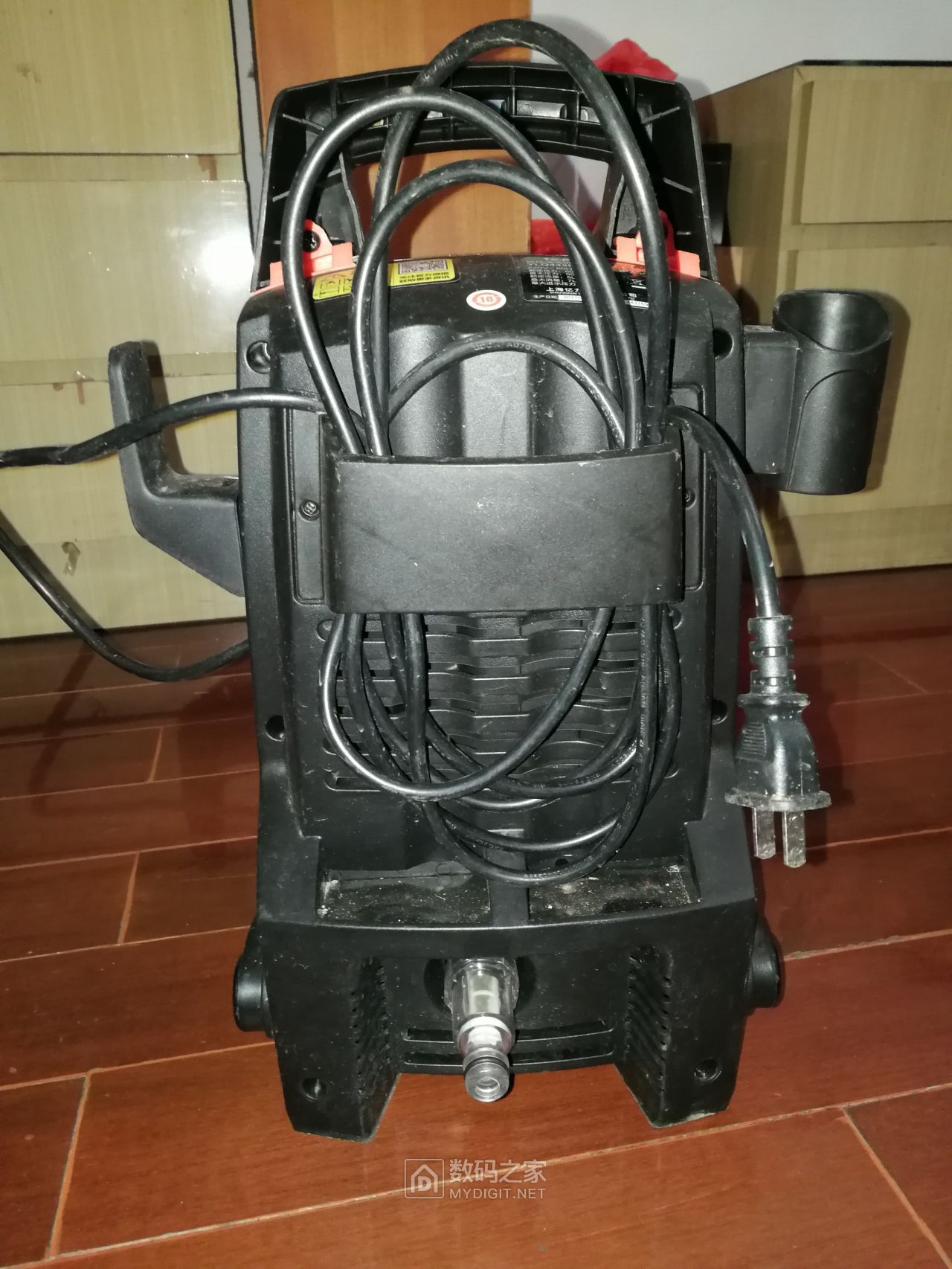 拆解亿力洗车机ylq4435c-90a检查碳刷剩余量