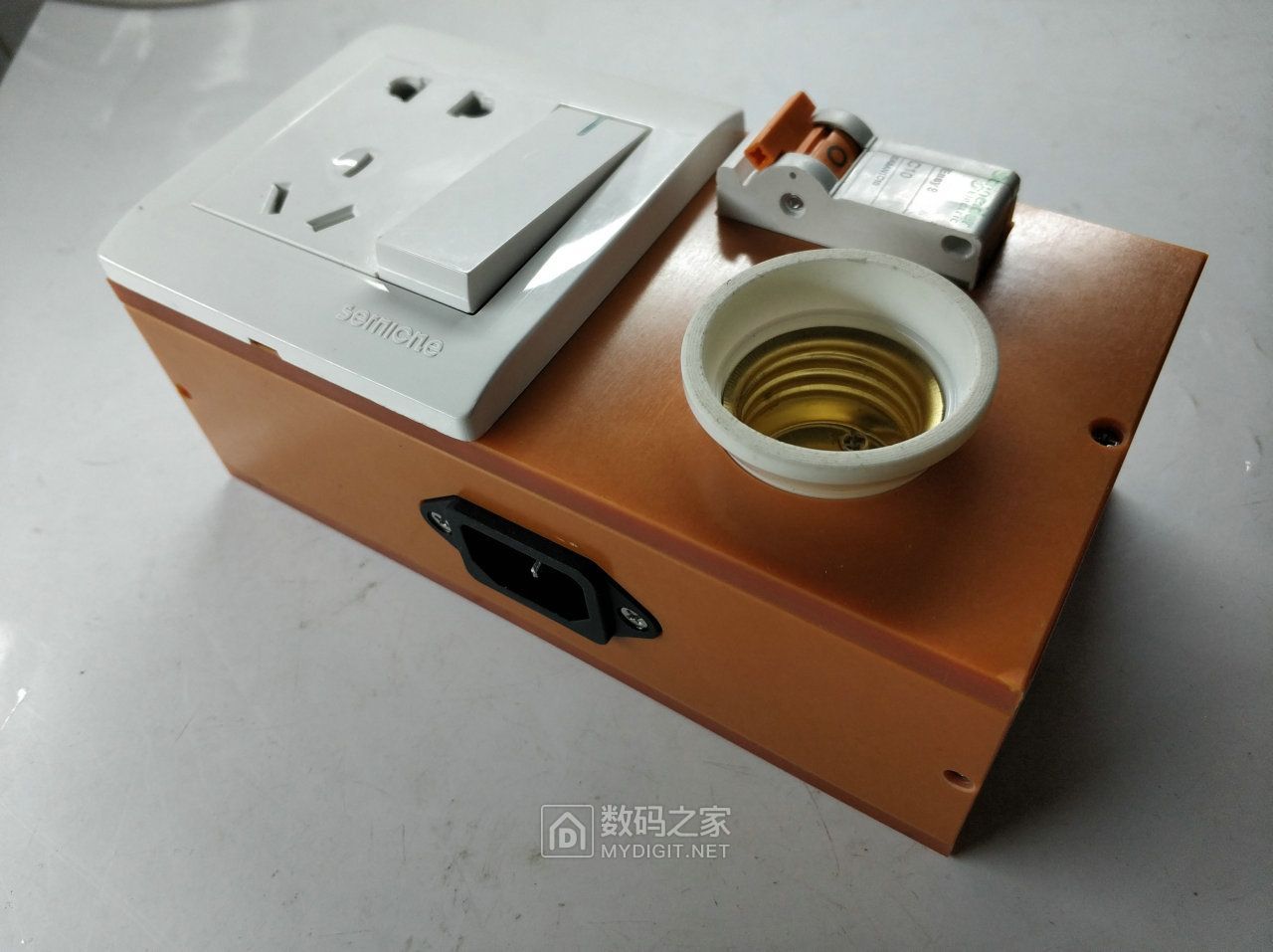 维修必备.diy灯泡大法检修电源插座