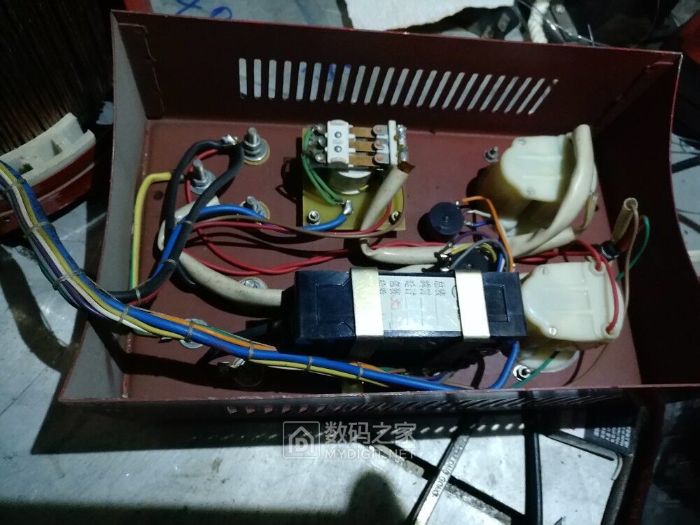 拆个90年代的5千瓦的交流稳压器wyj813