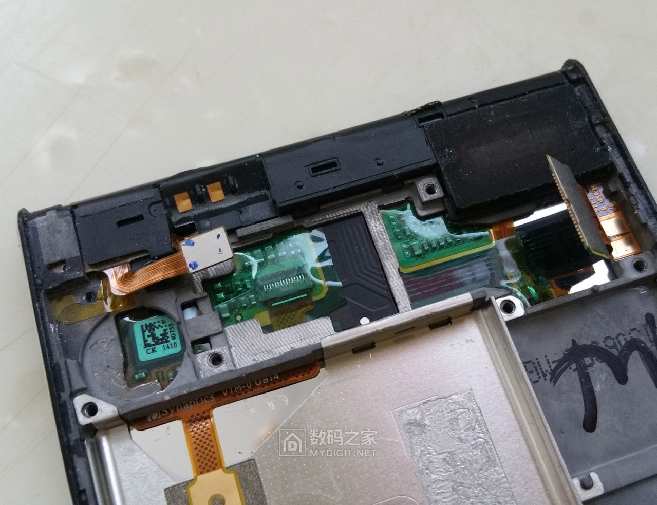 同事给的华为p6手机 - 拆机乐园 数码之家