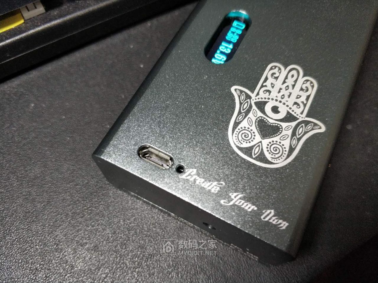 一个cyovape电子烟电源松下电芯哦