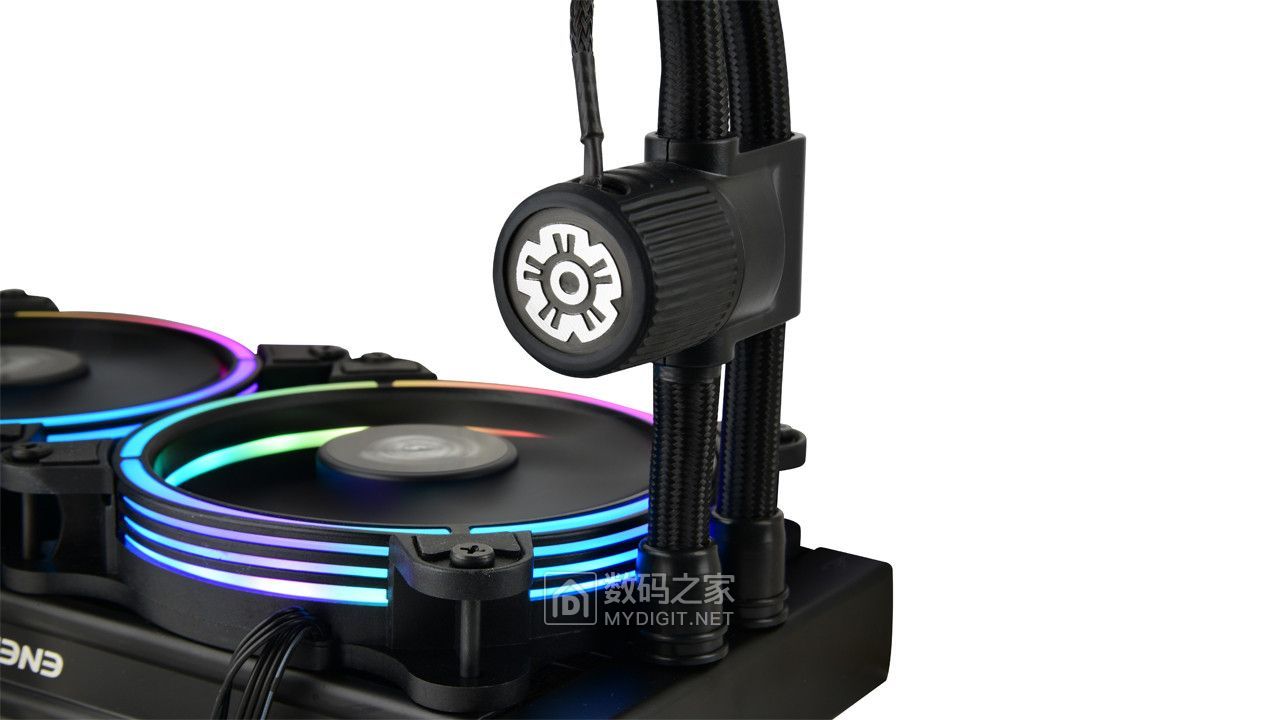 enermax-liqfusion-360mm-cooler2.jpg