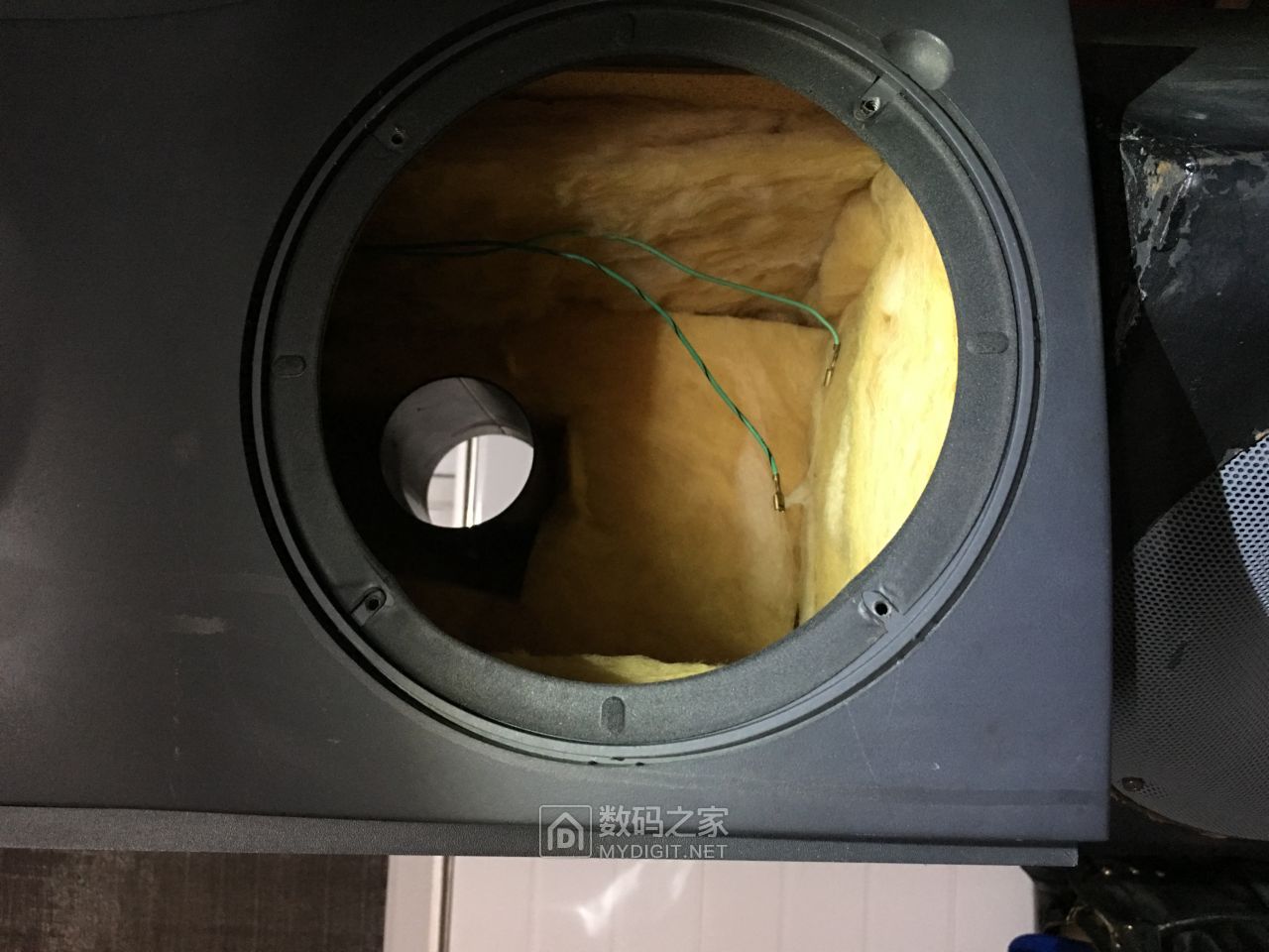 拆自己家的jbl4208音箱不知道真假哪位知道分辨的请来看看