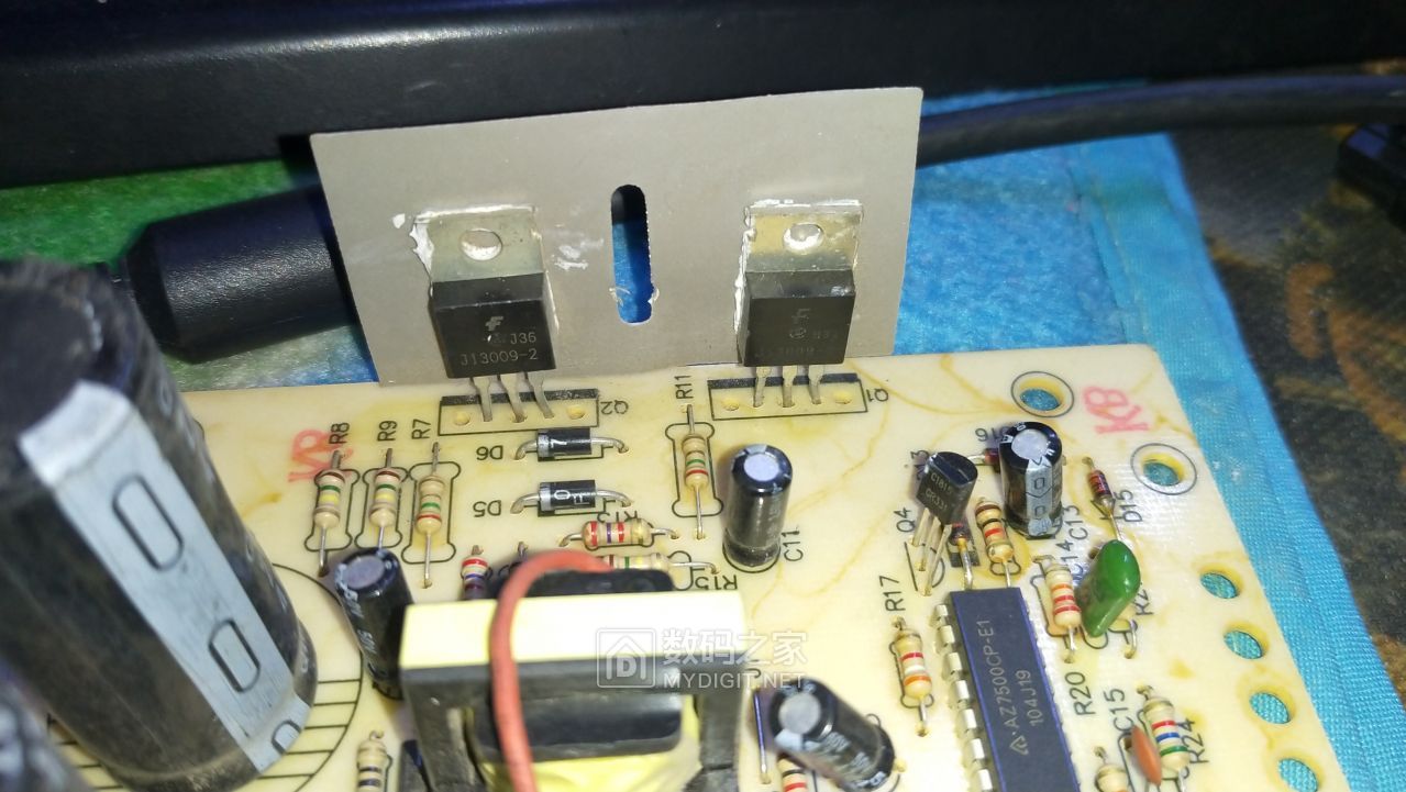 两个13009-2开关管.这个应该也是好的,等会量一下最好!
