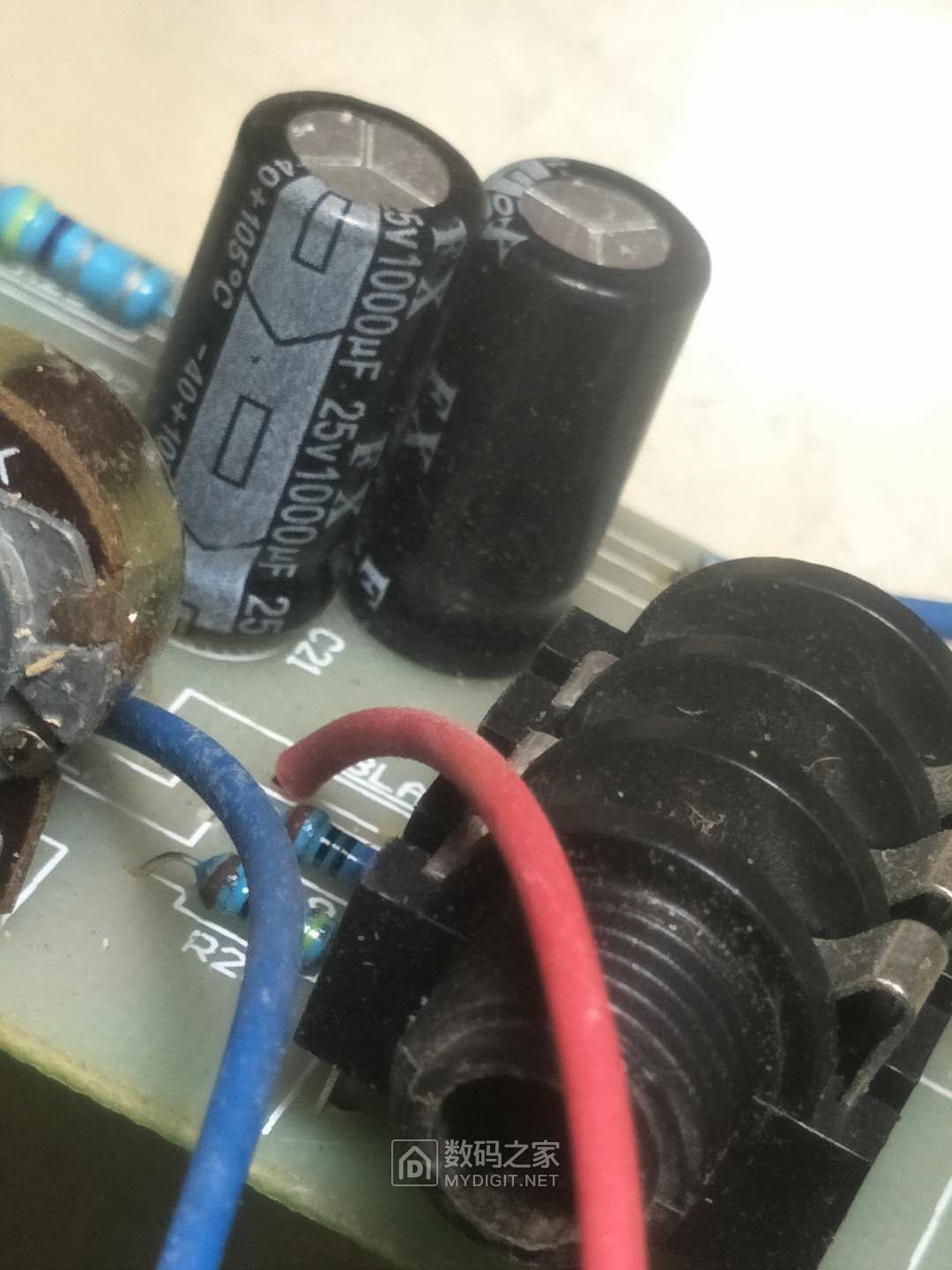 放飞梦想拆修电吉他功放音箱gt15